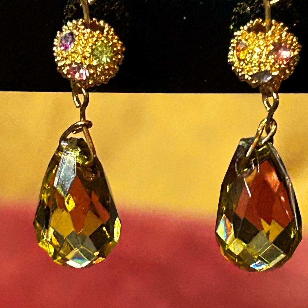 Gorgeous glass and gold earrings